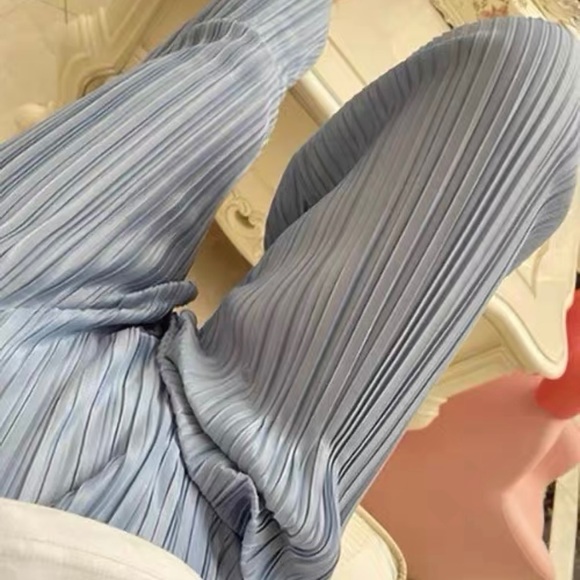 Blue Summer Ankle/Corpped Pant - Picture 5 of 9